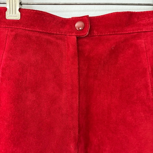 Vintage Red Suede Mini Skirt – Women’s Size 13/14 on tag. More like XS - Picture 5 of 8